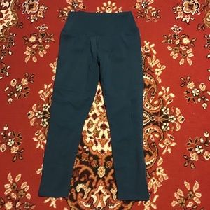 American Giant crop leggings